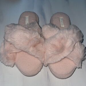 New "Halluci"  ladies‎ slippers Light Pink size 7-8 In Bag